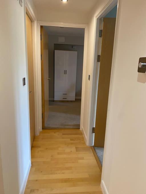 Modern Apartment, Fistral Beach New Quay Extérieur photo