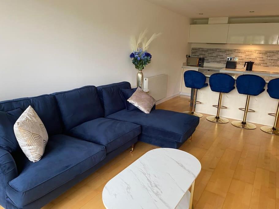 Modern Apartment, Fistral Beach New Quay Extérieur photo